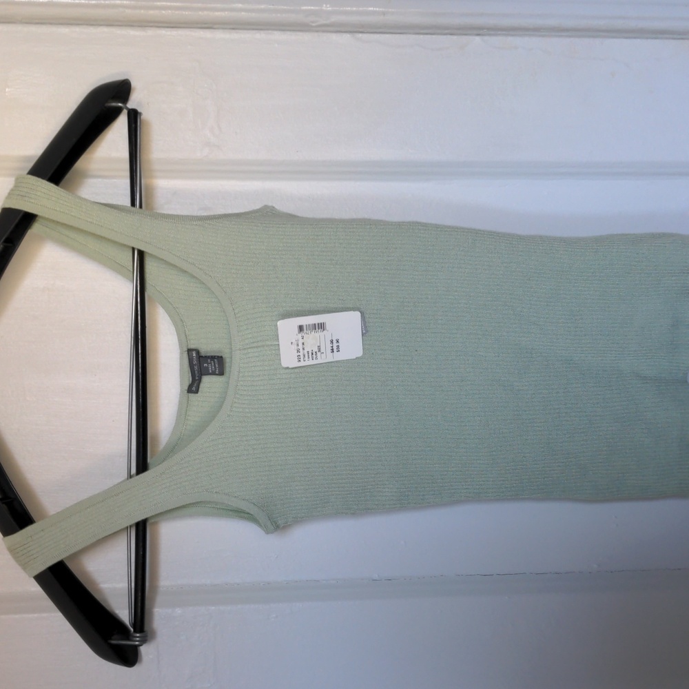 NWT James Perse Standard  sleeveless shell,Tee, camisole.green Tags, layering.